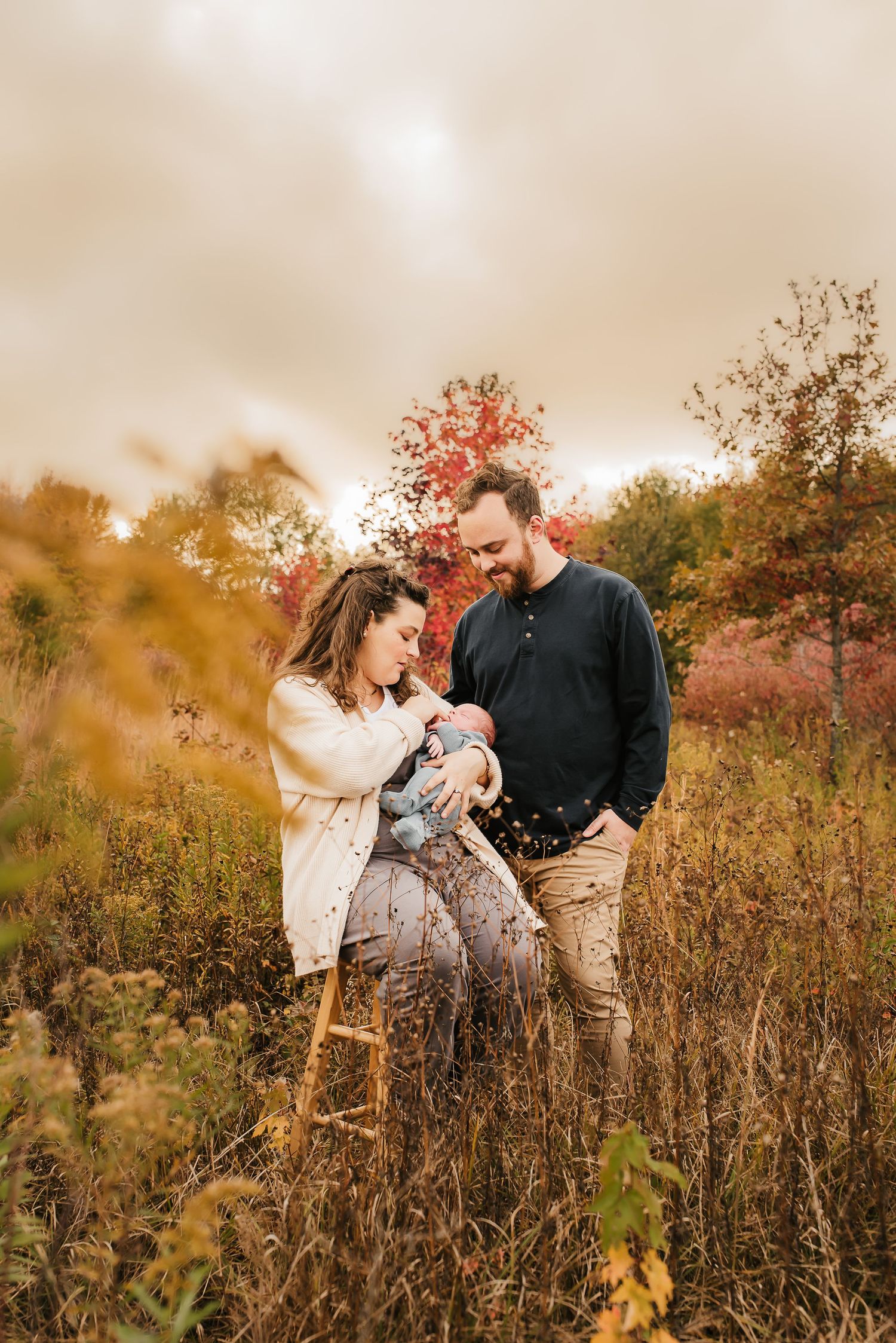 beautiful family photo session in cincinnati Ohio at summit park in blue ash