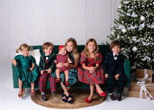 Cleveland Family Photographer Christmas Minis 6 children