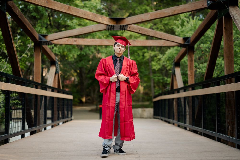 High School Senior Portraits Dallas, Graduation Photography Specialist. Cap and Gown Portrait Sessions, Elegant Grad