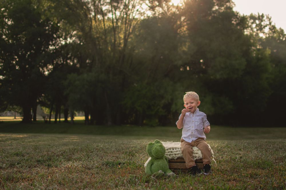 Professional Grand Rapids photographer Emily Romeyn's portfolio of newborn, maternity, and family photography for West Michigan clients, emp