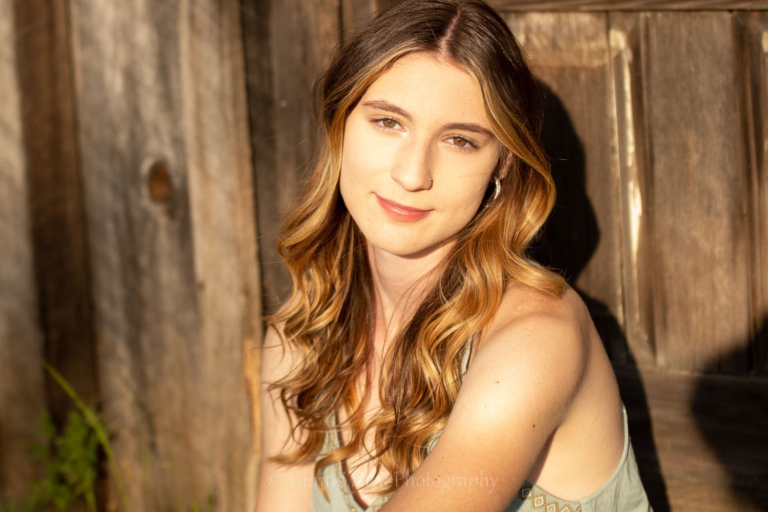 gunnii sack photography, sierra lowry, class of 2022, calaveras high school, country girl, valedictorian, direct sun