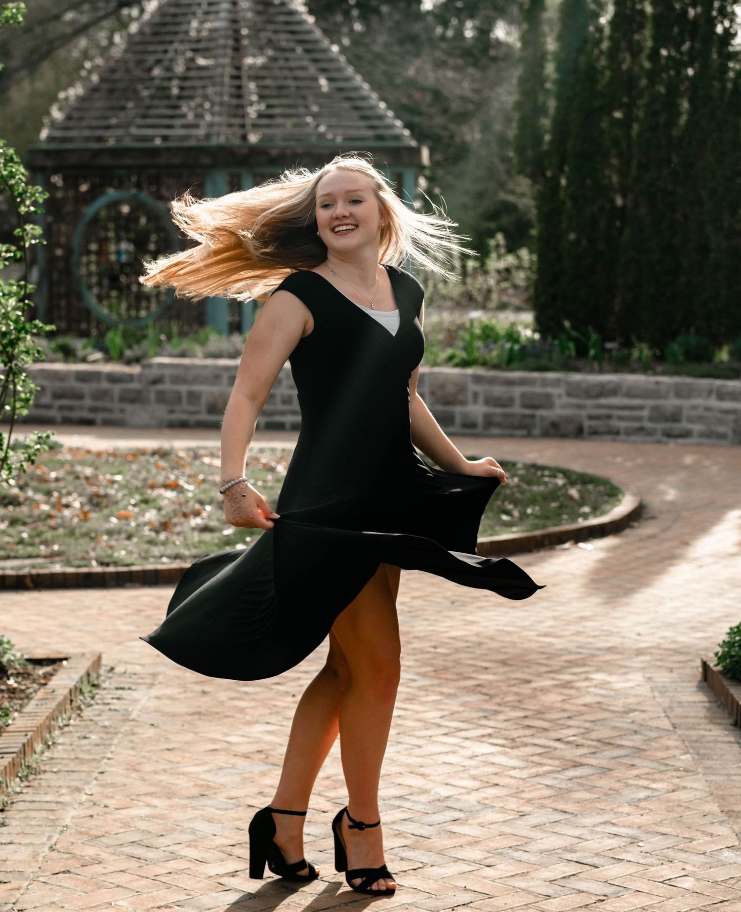 senior session at inniswood metro gardens