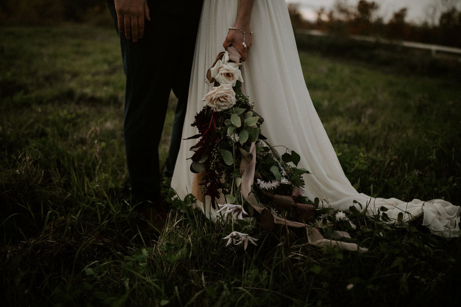 earth to table farm wedding photography candid