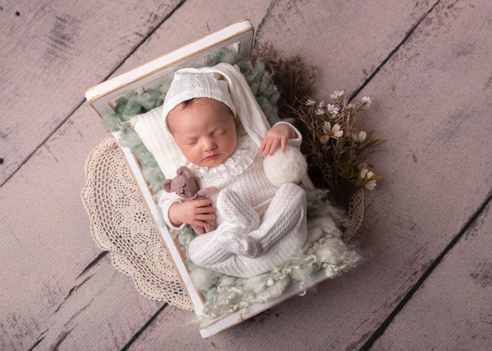 Bromsgrove Worcester newborn baby photoshoot photos pictures