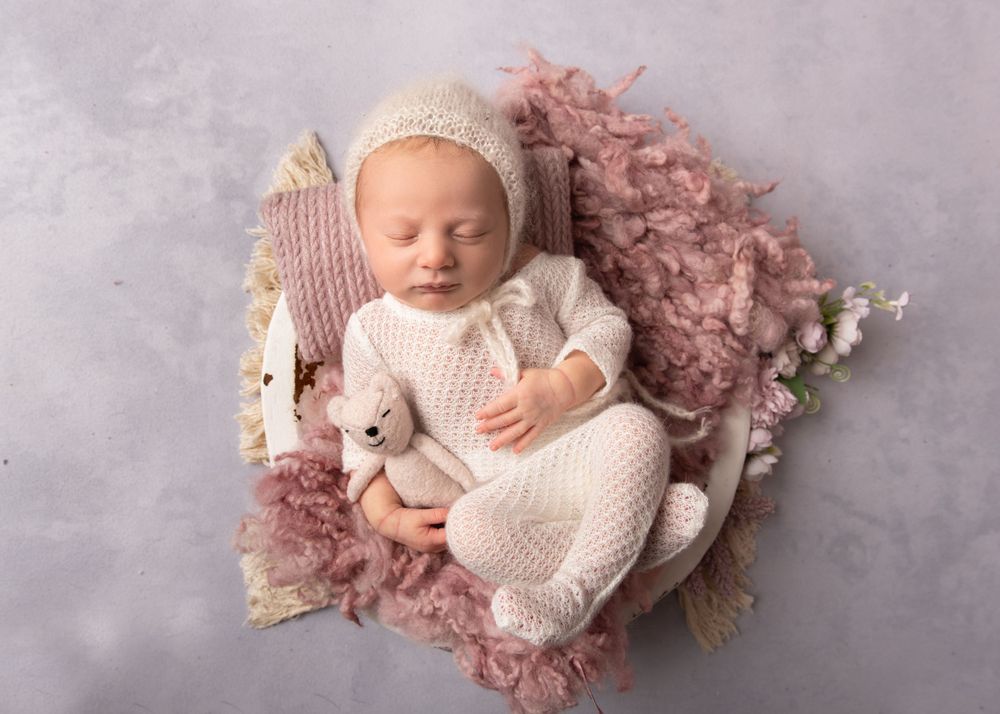 Bromsgrove Worcester newborn baby photoshoot photos pictures