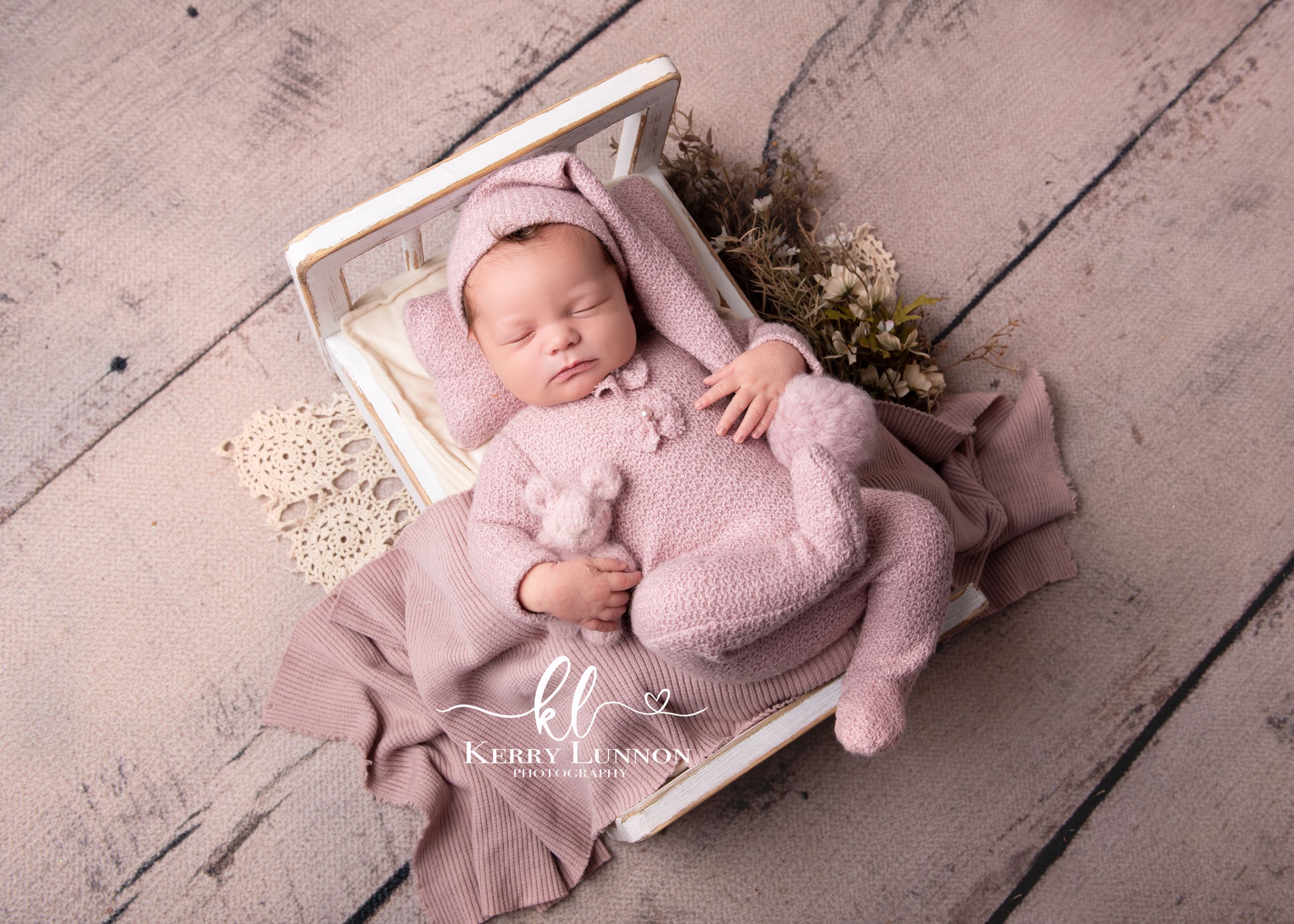 Bromsgrove Worcester newborn baby photoshoot photos pictures
