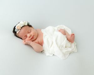 I'm a family photographer in Oxford, OH near miami university specializing in newborn photography, cake smash photography and families