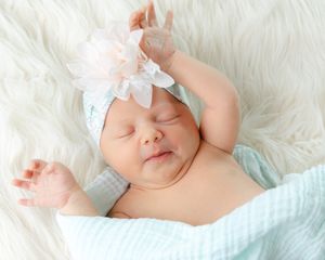 I'm a family photographer in Oxford, OH near miami university specializing in newborn photography, cake smash photography and families