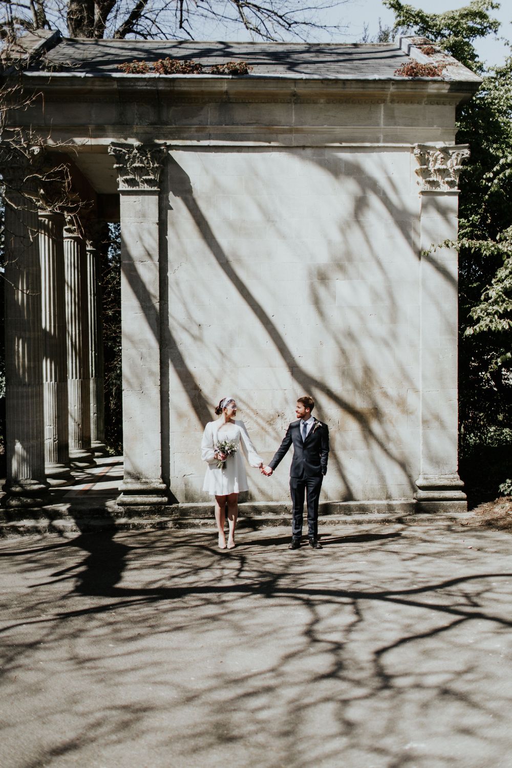 elopement  photos in bath, somerset , bride and groom portraits at sydney gardens