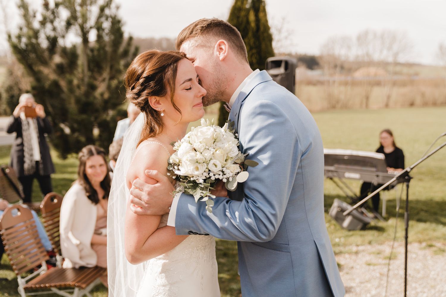 Ailinger Mühle, Hochzeitsofotgrafie, Freie Trauung, März, Hochzeit, Bad Schussenried, Hochzeitslocation, Brautpaarbilder
