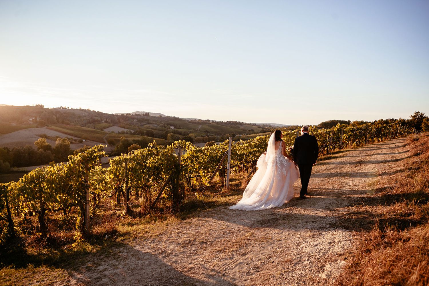 San Gimignano destination wedding at a vineyard