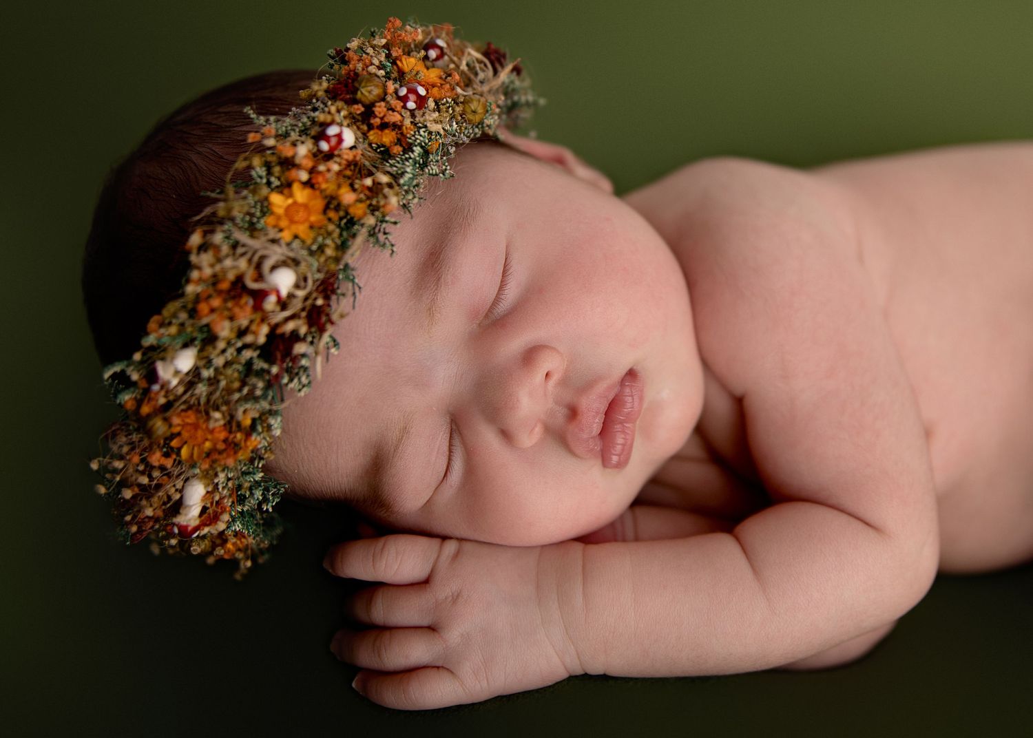 Sara Prue Photography- Creating timeless newborn portraits.