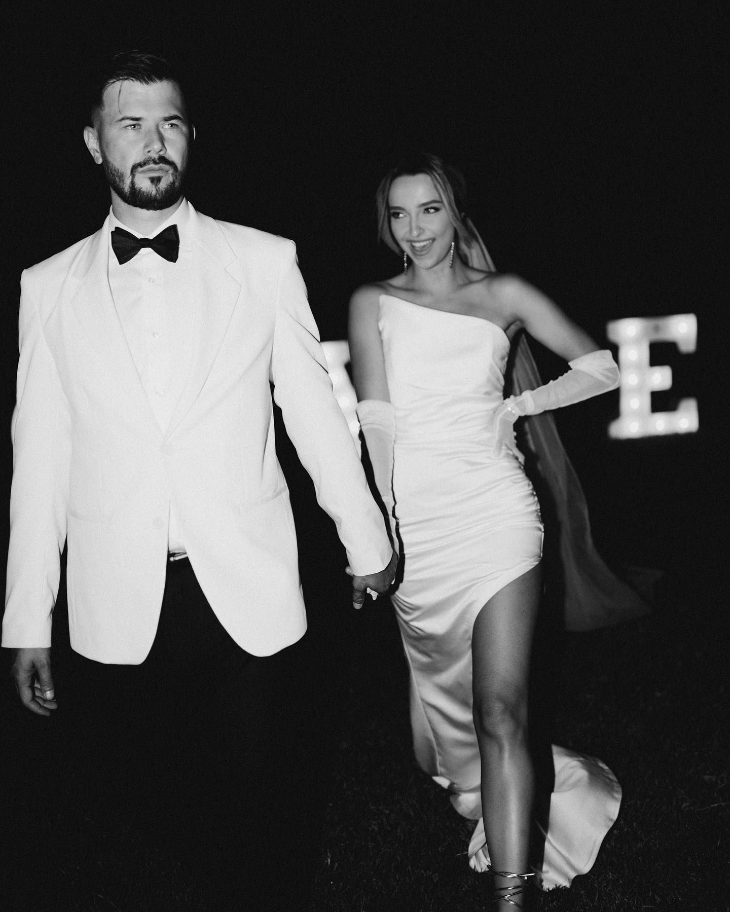 An elegant couple from Mostar having their luxurious wedding.