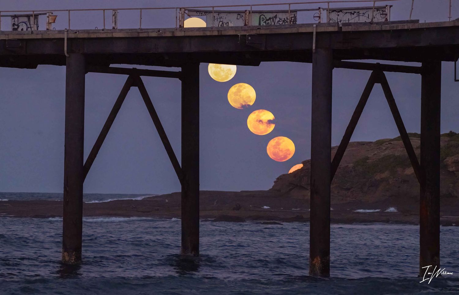 Full moon rise, Catherine Bay