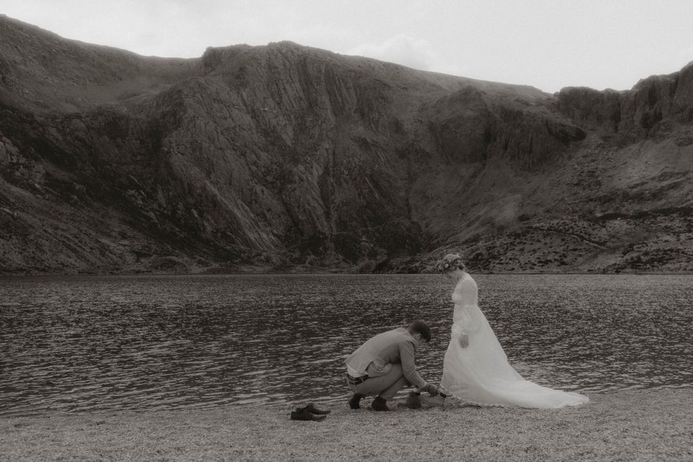 Llyn idwal wedding elopement photography snowdonia ogwen valley