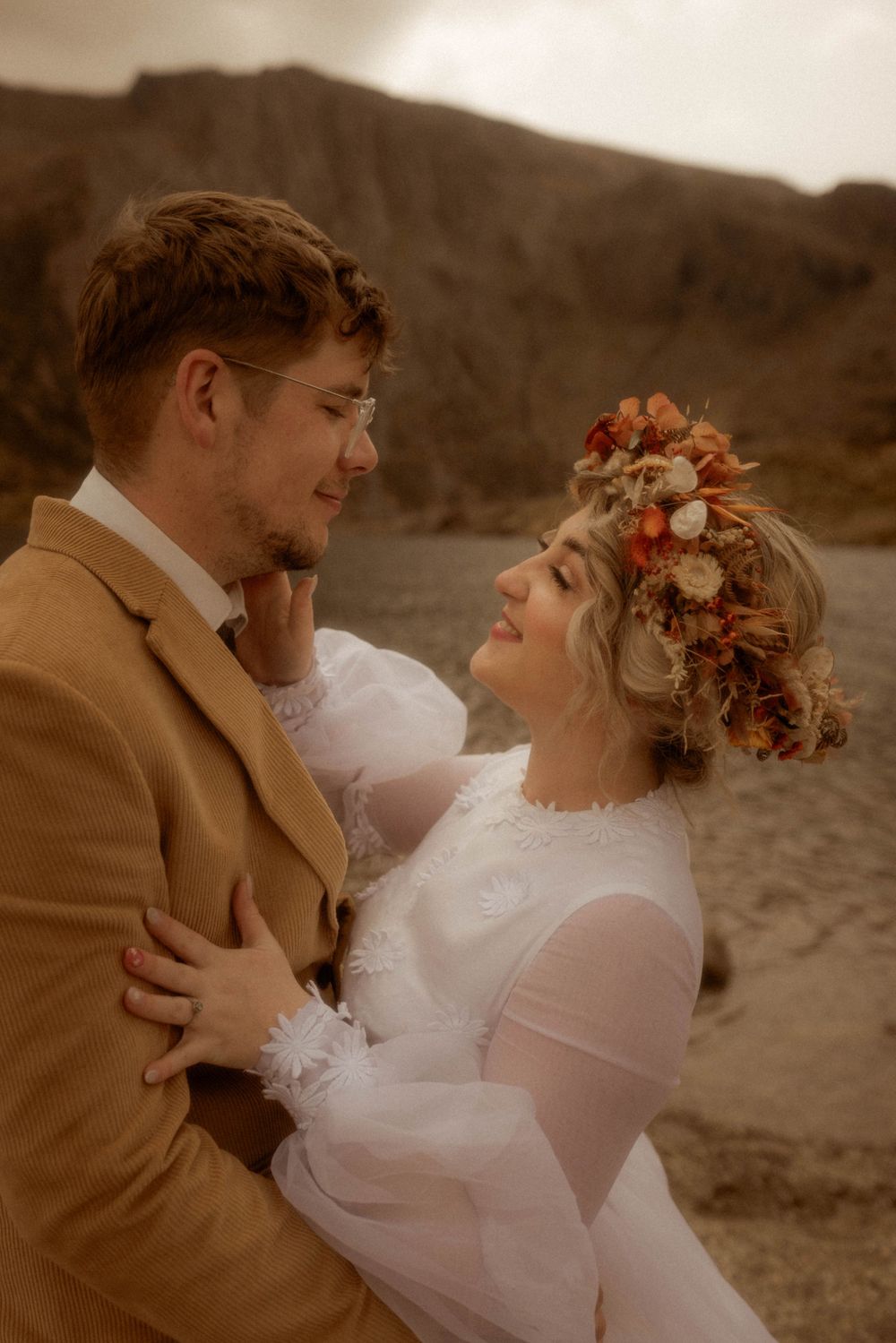 Llyn idwal wedding elopement photography snowdonia ogwen valley