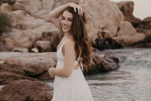 Massachusetts senior portrait photographer