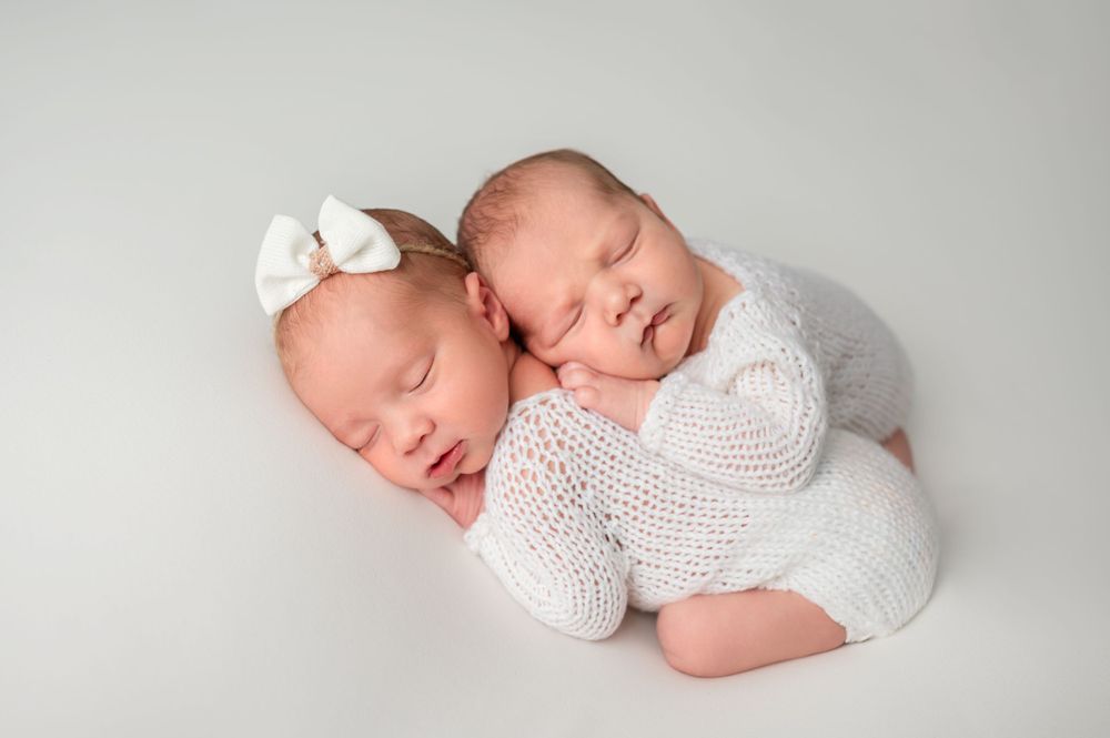 Newborn session by Precious Twenty-One Photography in Woodbury, MN, twins