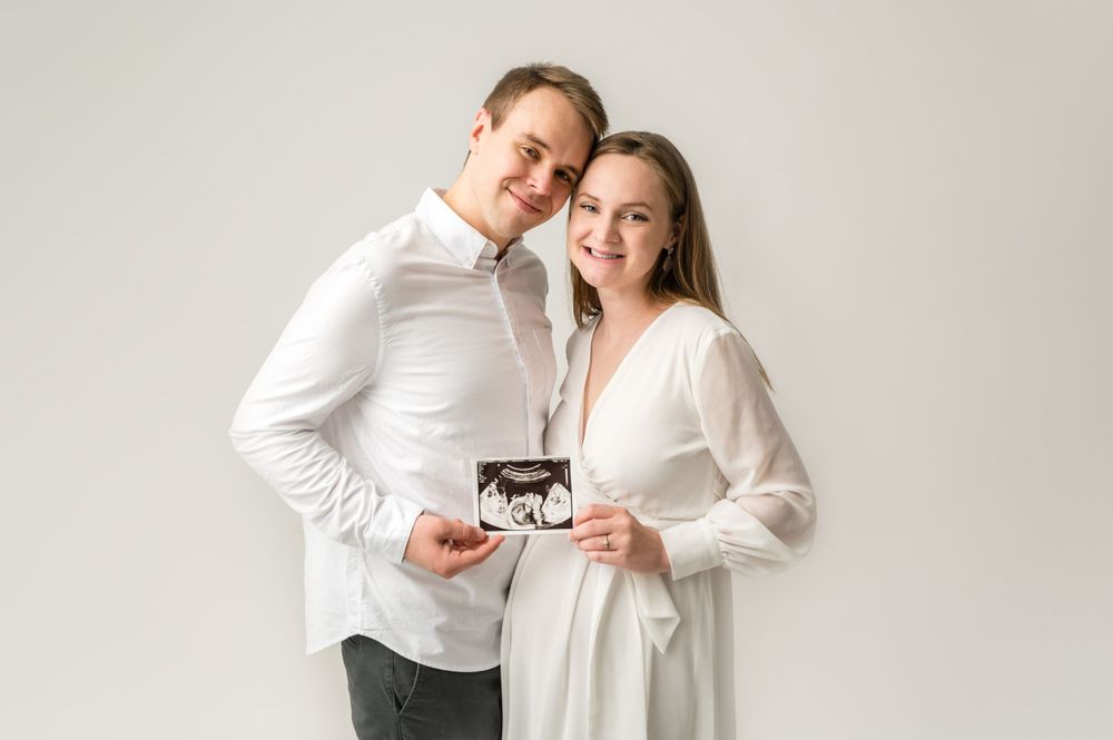 maternity session by Precious Twenty-One Photography in Woodbury, MN