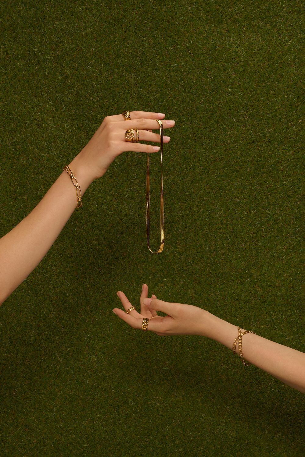 Jewelry Photography by Dominik Zky Photography