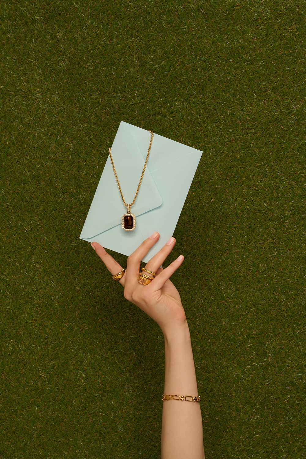 Jewelry Photography by Dominik Zky Photography