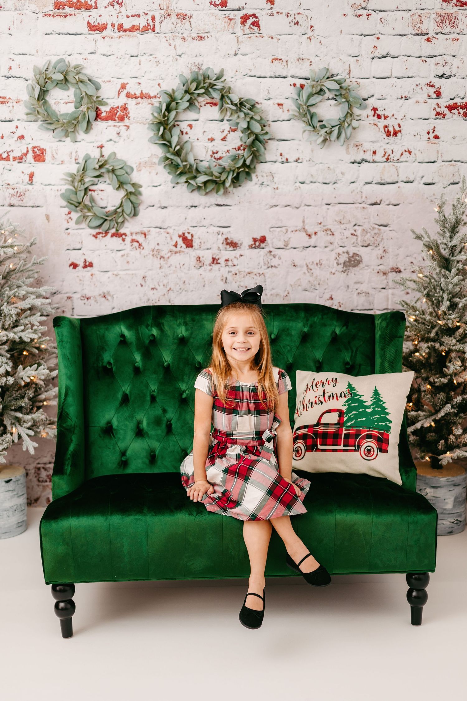 Anna Carreno Photography Newborn photographer in Spring, TX specializing in safe, timeless newborn portraits, maternity, cake smash sessions