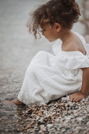 Shooting enfant à Neuchâtel – Petit modèle au naturel