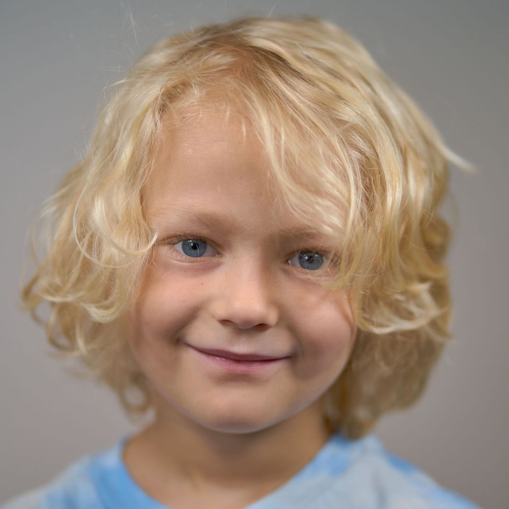 Best portrait photographer in Murfreesboro and Nashville tn senior headshot corporate family pet sports