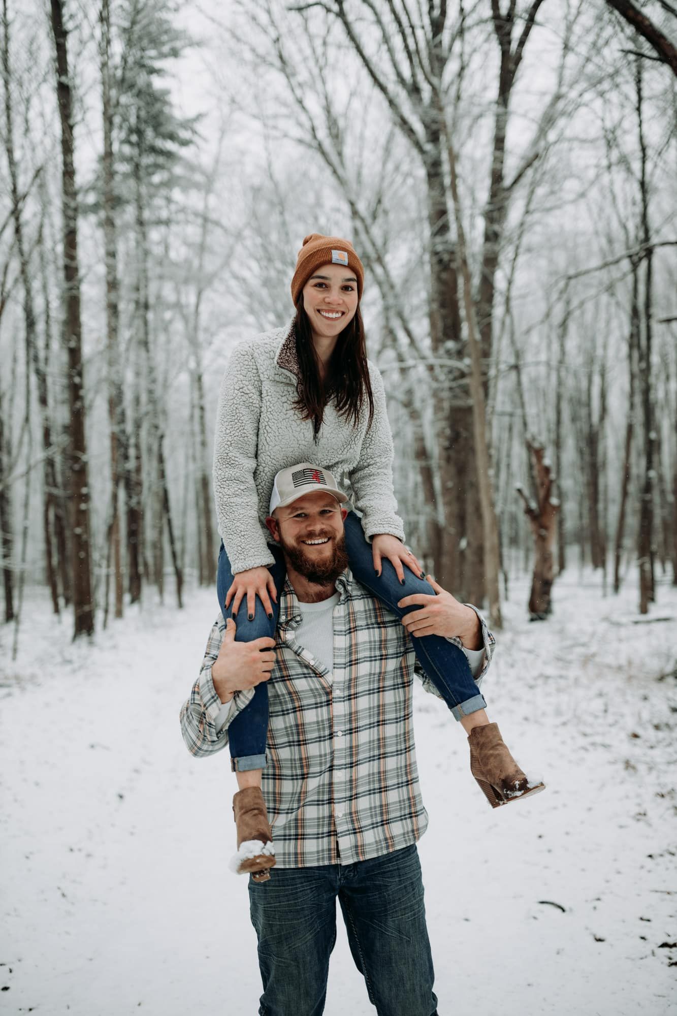 bride-on-grooms-shoulders