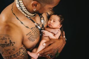 Posed newborn portrait. Baltimore newborn photographer. Annapolis newborn photographer. Annapolis newborn studio
