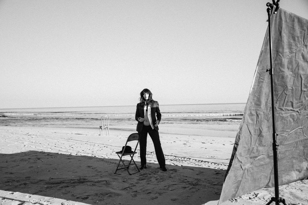 Schwangere Frau am Meer – Fine Art Schwangerschaftsfotografie mit maritimer Atmosphäre von Andrea Fotografie | klickundgluecksfotos.de