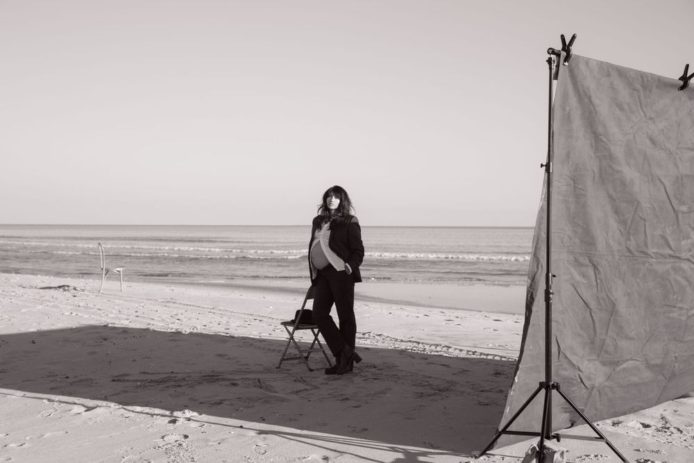 Mama am Meer mit Babybauch – romantische, natürliche Schwangerschaftsfotografie von Andrea Fotografie | klickundgluecksfotos.de