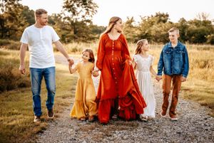 family walking in maize ks