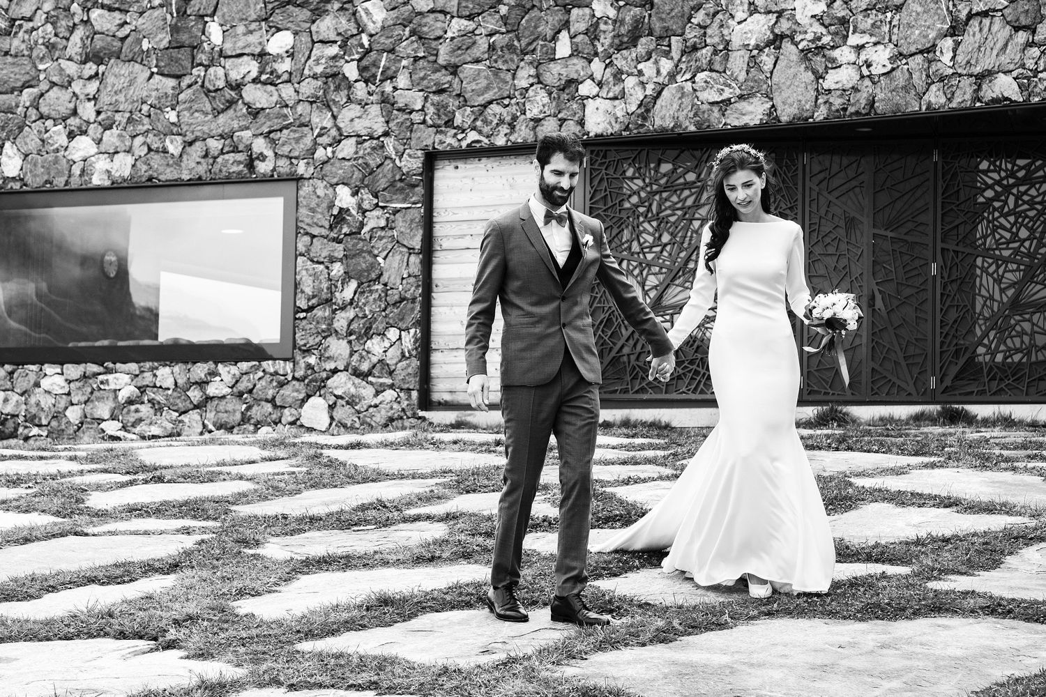 TLOOK photographe de mariage de style documentaire, Chetzeron à Crans-Montana portraits dans les montagnes