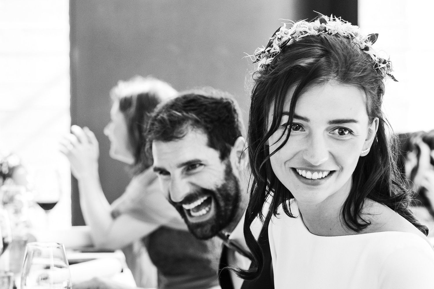TLOOK photographe de mariage de style documentaire, Chetzeron à Crans-Montana soirée portraits