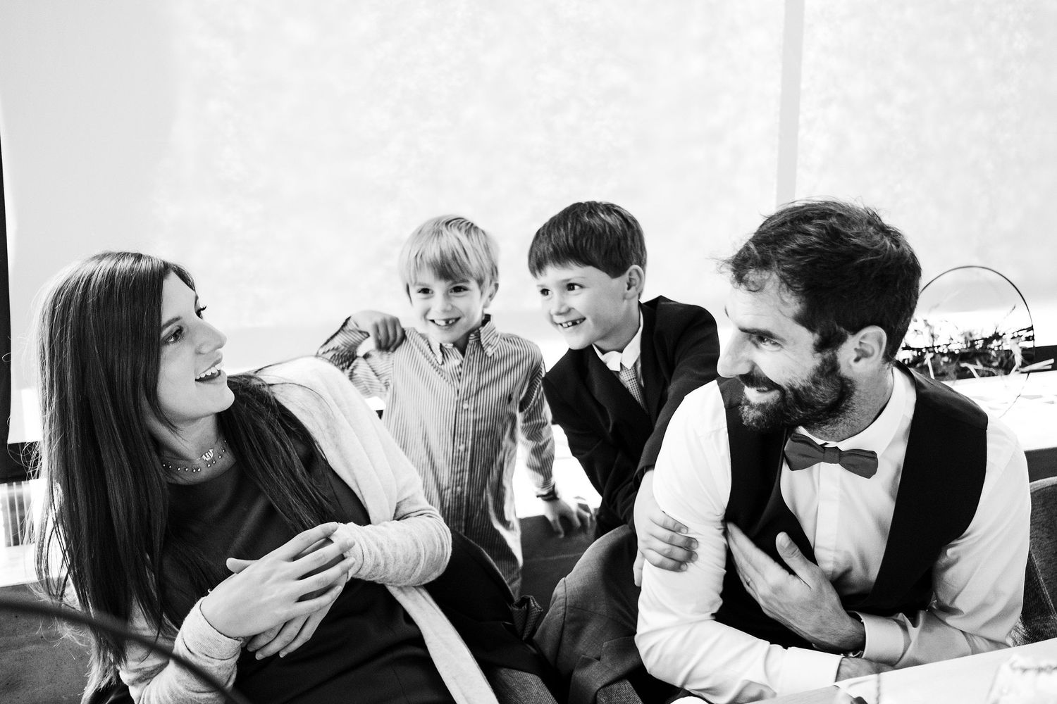 TLOOK photographe de mariage de style documentaire, Chetzeron à Crans-Montana soirée portraits