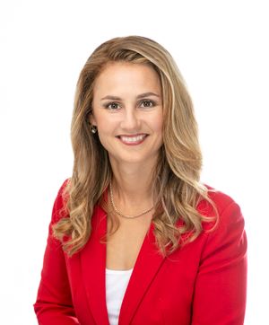 Personal branding headshot for entrepreneur, modern professional portrait with clean studio background