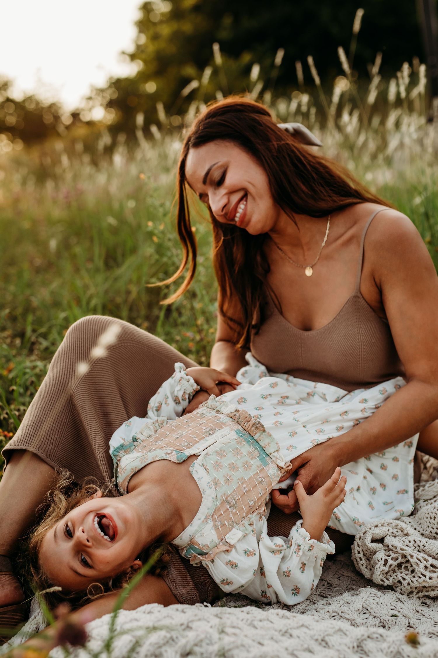 family pictures in wildflowers in New brunfels Texas