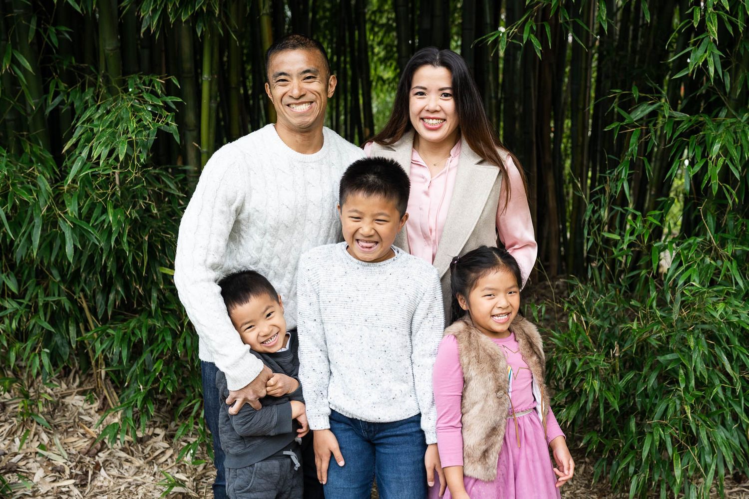 Posed family portrait at McAuliffe Park in Kirkland