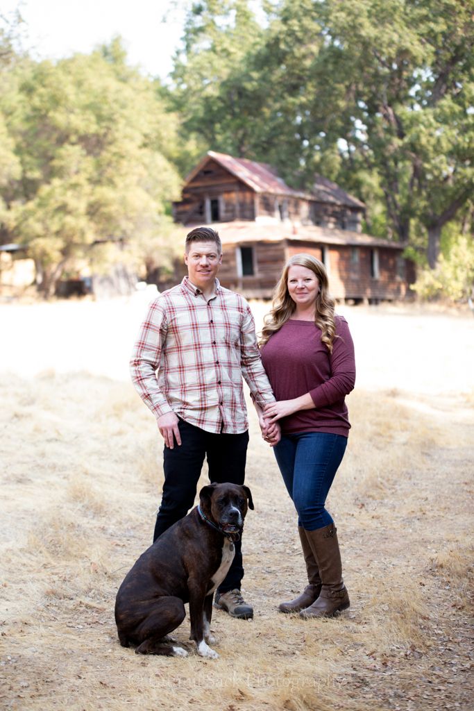 Gunnii Sack Photography, Angel's Camp, Fall Photos, Engagement Shoot, Dog Shoot