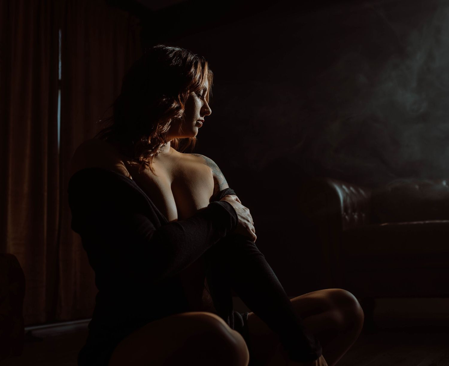 Effortless boudoir photography style