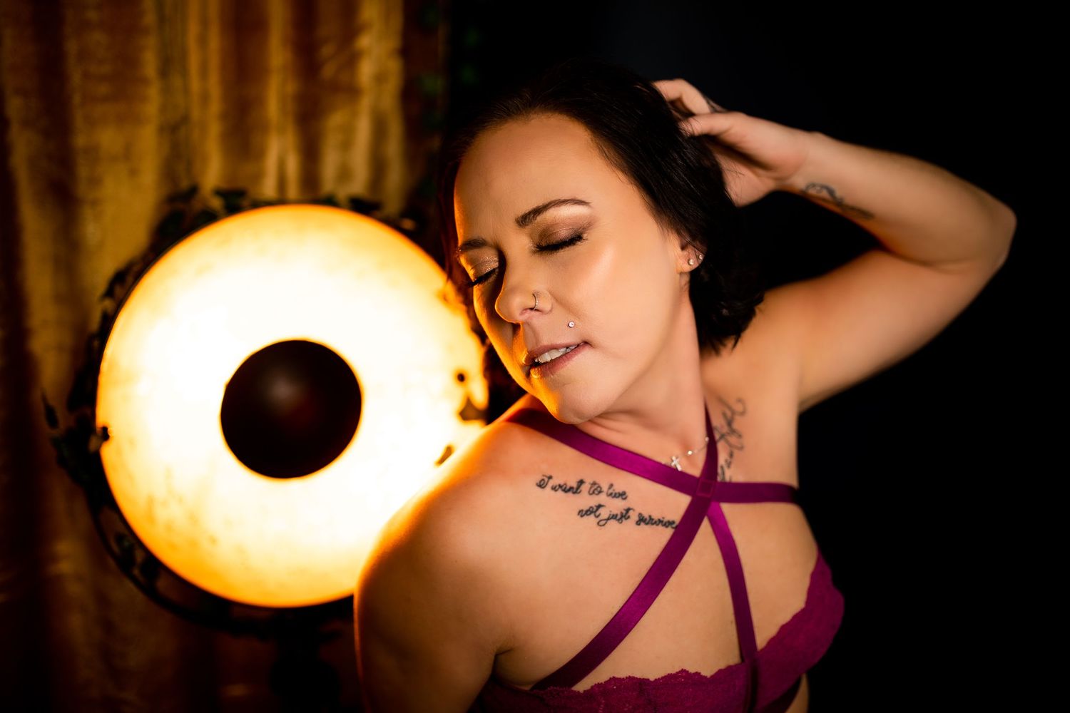 Elegant and timeless boudoir portraits Hudson Wisconsin boudoir photography