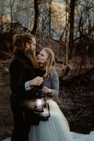 Winter elopement couple
