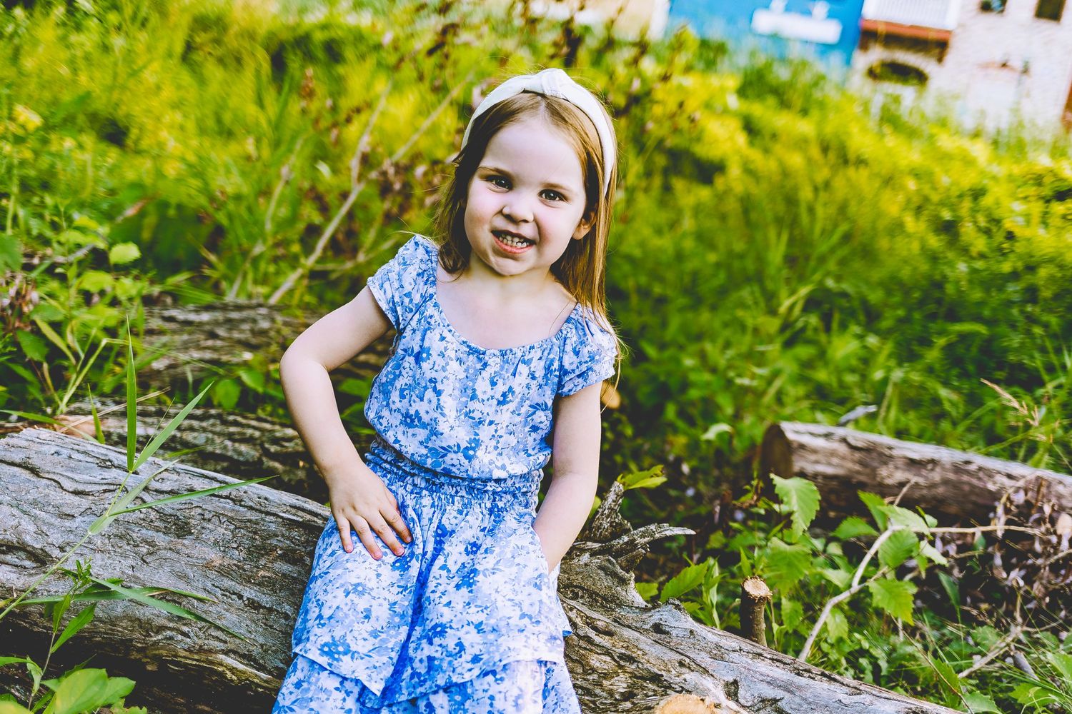 Candid photo of little girl family photoshoot
