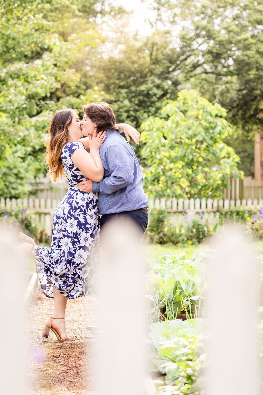 Colonial Williamsburg Virginia engagement photographer