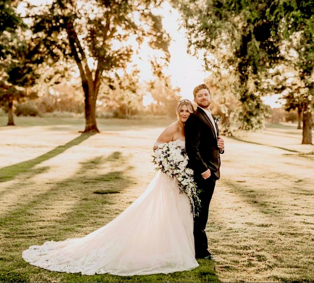 Woodbridge Golf & Country Club wedding: A beautiful outdoor ceremony with a stunning view of the golf course.