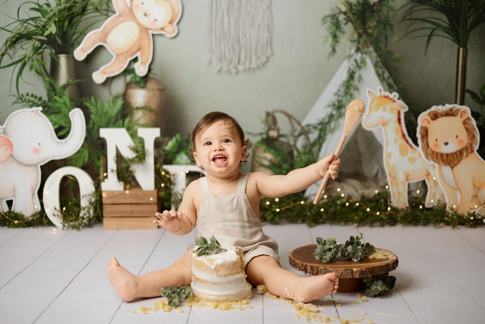 miami cake smash photographer, cake smash photography near me, cake smash portraits miami