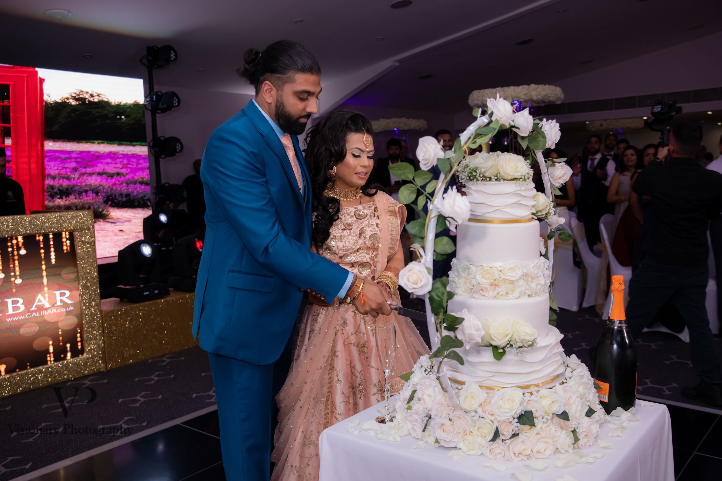 The Hive Staduim, Wedding Cake Cutting