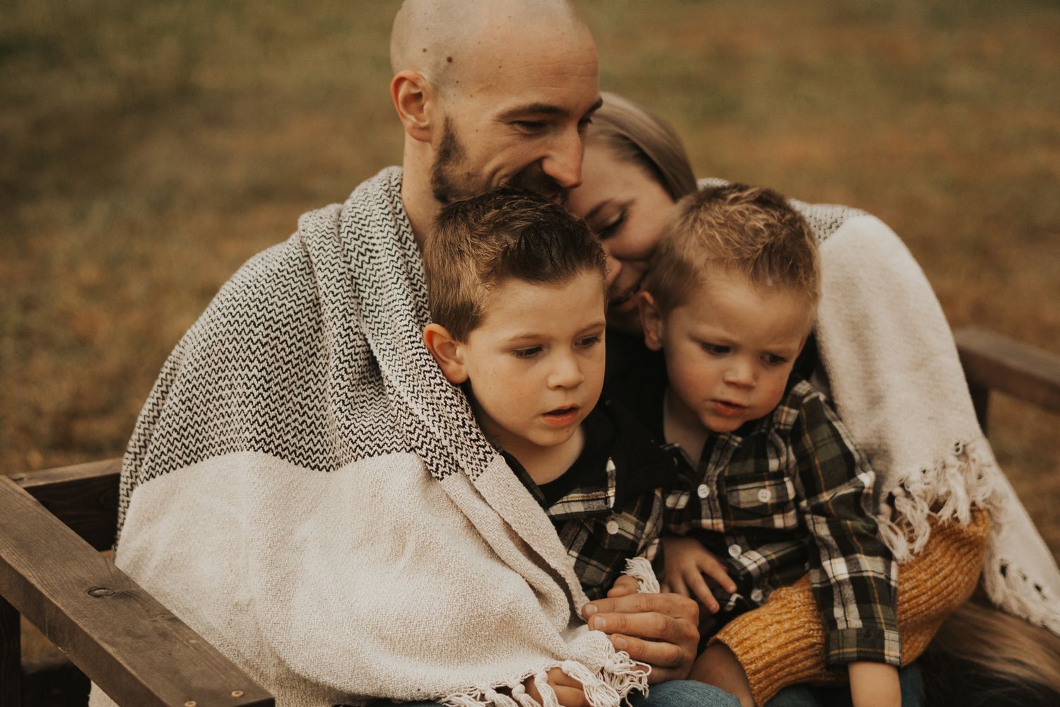 Cozy Michigan family photographer.