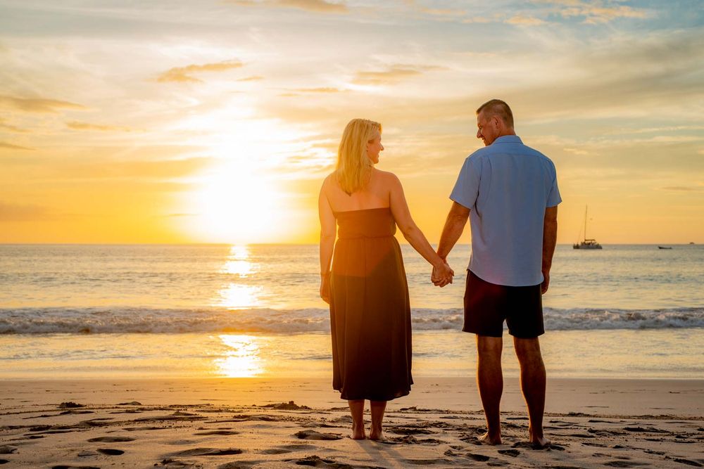 Couple Sunset Photo Shoot in Flamingo Beach